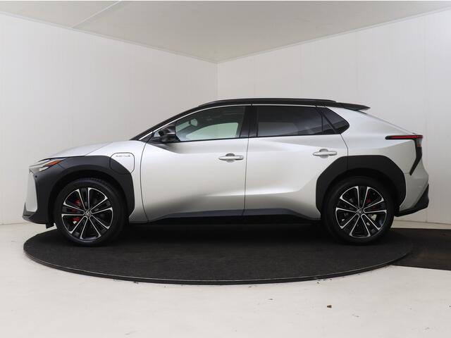 Toyota bZ4X Premium 71 kWh | Panoramadak | JBL | 360 Camera | Stoelventilatie | Stoel+stuurverwarming+achterbank | Elektrisch verstelbare stoel met geheugen | 22-07 NR -> BTW/MARGE ? NOG NIET INGEKOCHT