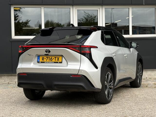Toyota bZ4X Launch Ed. Premium 71 kWh/Warmtepomp/360cam/Winterpakket/Panodak/Full options/