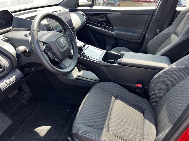 Toyota bZ4X Dynamic 71 kWh 3 fase Pano Dak 360Cam BTW auto Dealer onderhouden DEMO