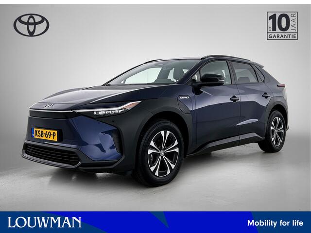 Toyota bZ4X Dynamic 71 kWh | Stoel verwarming | Navigatie | Dode hoek |