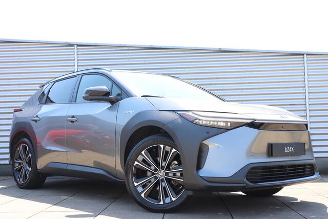 Toyota bZ4X Premium 71 kWh Limited, Bi-Tone, Panodak, JBL, 360 Camera, Keyless, BSM!