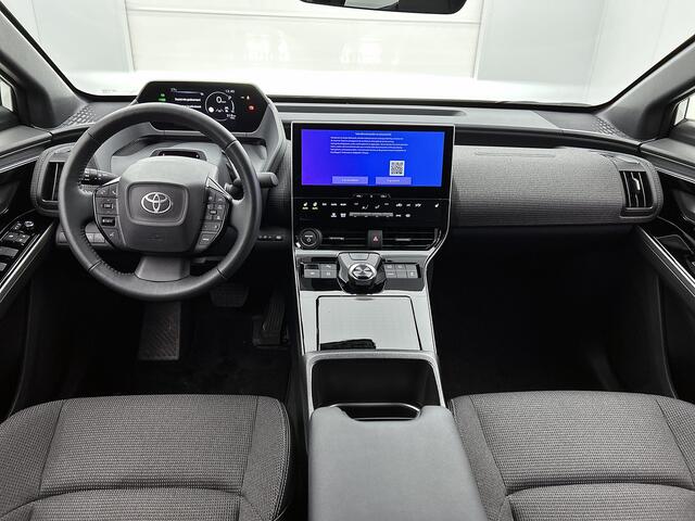 Toyota bZ4X Dynamic 71 kWh | extra Winterbanden met velgen |