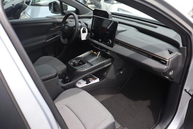 Toyota bZ4X Touring Dynamic limited 75 kWh €3.000 Inruil Voordeel ! Direct leverbaar!