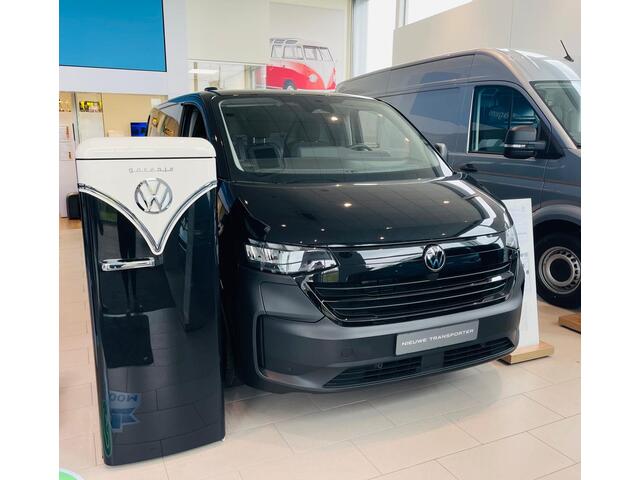 Volkswagen Bedrijfswagens T1 Bulli (koelkast) | inhoud: 3 kratten bier + 10 flessen wijn | vriesvak | groente la | eierhouder koelkast | dubbele flessenbak |