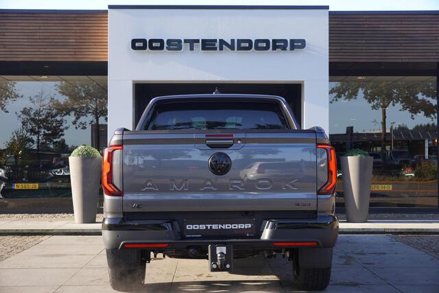 Volkswagen AMAROK 3.0TDI/240pk 4Motion Plus Cab Aventura BLACKSTYLE (2 persoons/ grijs kenteken)|2023|Leer|Trekhaak|360 Camera|Virtual Cockpit|Blindspot|21"Blackstyle|Elektr. Roll Cover|IQ LED|PDC|Harman/Kardon|Cruise+ACC