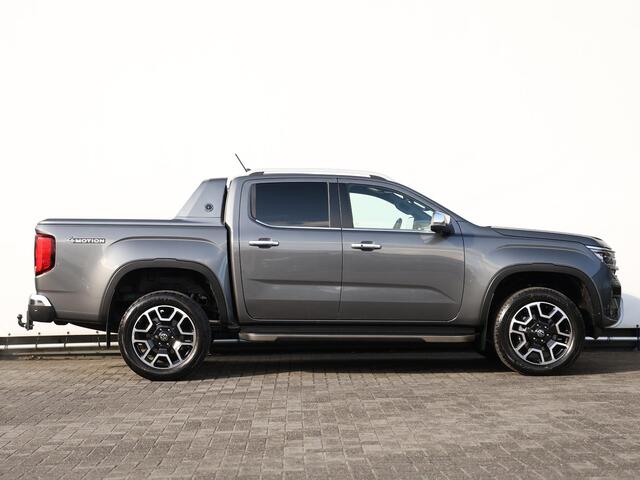 Volkswagen AMAROK 3.0 TDI 4Motion 240PK Automaat Plus Cabine | LED | ACC | Side Assist | Trekhaak | Stoelverwarming | 360 Camera | Park Assist | Leder |