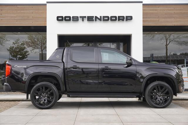 Volkswagen AMAROK 3.0TDI/240pk 4Motion Plus Cab Aventura BLACKSTYLE (2 persoons/ grijs kenteken)|2023|Leer|Trekhaak|360 Camera|Virtual Cockpit|Blindspot|21"Blackstyle|Elektr. Roll Cover|IQ LED|PDC|Harman/Kardon|Cruise+ACC