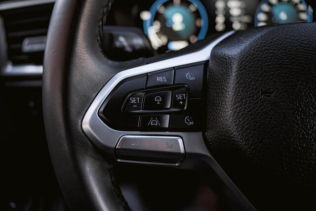 Volkswagen AMAROK 3.0 TDI V6 240PK 4-Motion Aventura IQ LED | Side Steps | Elek Rolkoffer | 2-zits. | Trekhaak |