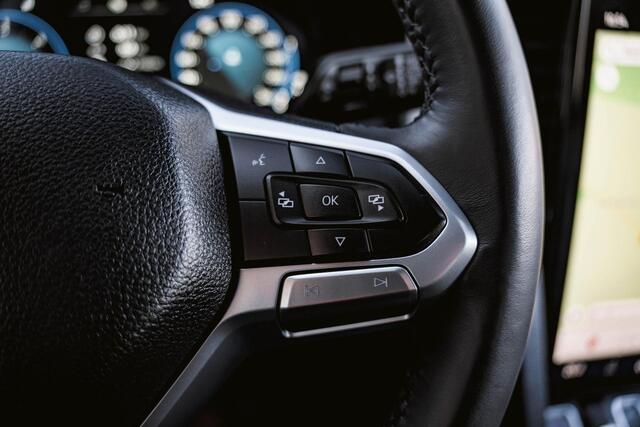 Volkswagen AMAROK 3.0 TDI V6 240PK 4-Motion Aventura IQ LED | Side Steps | Elek Rolkoffer | 2-zits. | Trekhaak |