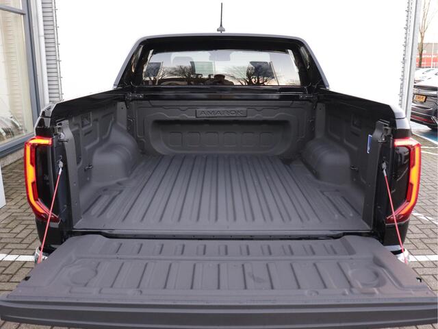 Volkswagen AMAROK 3.0 TDI V6 240PK 4Motion Aventura Plus Cabine | 360 camera | Harman/Kardon | 20" Velgen | Sperdifferentieel | Leder | Trekhaak (3500 kg) |
