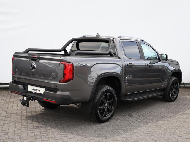 Volkswagen AMAROK 3.0 TDI V6 240PK 4Motion PanAmericana Plus Cabine | 360° camera | Harman/Kardon | Trekhaak (3.500kg) | Keyless | Sperdifferentieel | Dodehoekdetectie | Leder | Stoelverwarming |