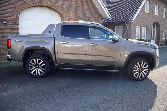Volkswagen AMAROK 3.0 TDI V6 240 pk Aventura Elek. Rolkoffer Navi, 360 Camera, 21" LMV, IQ LED Koplampen, 2-Zits