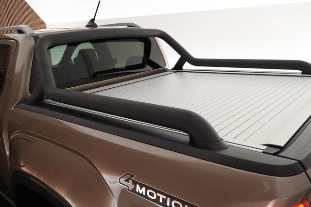 Volkswagen AMAROK 3.0 TDI 241pk Automaat 4Motion Double Cab 5pers. Pan Americana H/K Trekhaak Leder Elec stoelen 360Camera Navigatie Sidebars