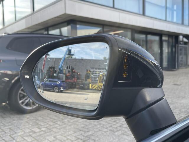 Volkswagen Arteon 1.4 TSI eHybrid R-Line Business+ 19"/Panoramadak/Trekhaak/Head up/Stuurverwarming + stoel v+a/LED+/ 360 camera/PDC v+a/Dynamic Chassis/Apple Carplay & Android Auto