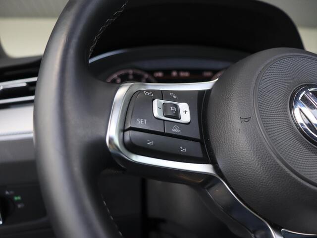 Volkswagen Arteon 1.5 TSI R Line | Pano-dak | Navi | Full LED |