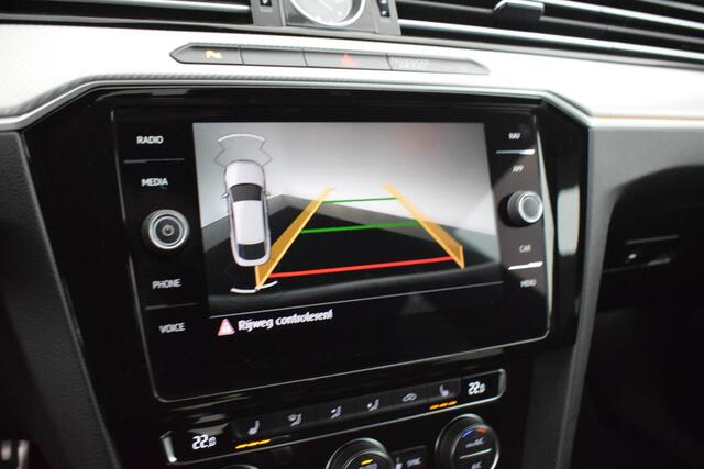 Volkswagen Arteon 1.5 TSI 150pk DSG 2x R-Line Trekhaak Camera Keyless Virtual Cockpit Panoramadak Navigatie