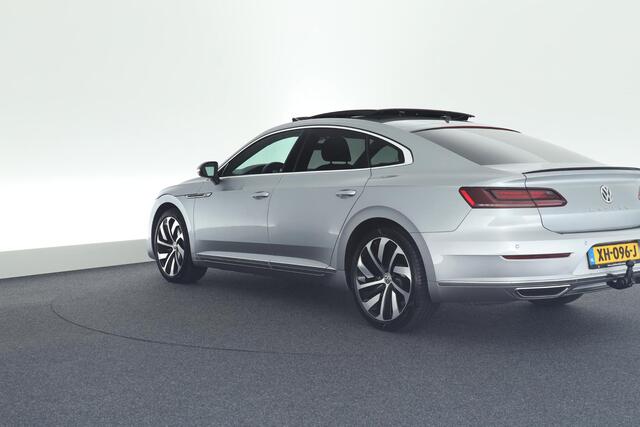Volkswagen Arteon 1.5 TSI 150pk DSG 2x R-Line Trekhaak Camera Keyless Virtual Cockpit Panoramadak Navigatie