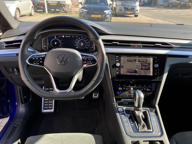 Volkswagen Arteon Shooting Brake 1.4 TSI 218pk DSG eHybrid R-Line Business+ · Camera · Inklap. Trekhaak · Side Assist · Keyless · Parkeerassistent · Elek. Achterklep · Stoelverwarming · 18"Velgen ·