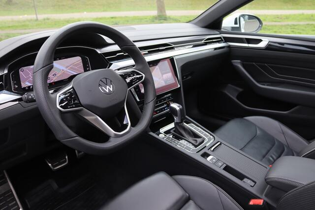 Volkswagen Arteon Shooting Brake 1.4 TSI eHybrid R-Line Pano/IQ.Light/Navi Pro/Keyless/Elek. lederen R Sportstoelen/DCC/ACC/Camera/Virtual Cockpit/Trekhaak wegkl.
