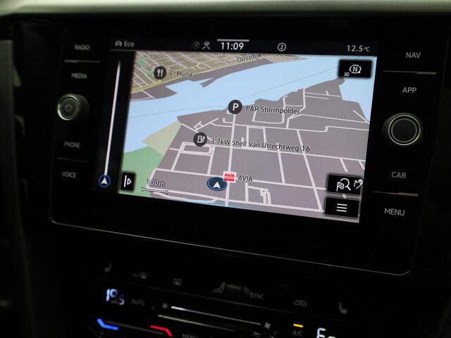 Volkswagen Arteon 1.4TSIeHybrid 160kW/218PK R-Line DSG · Panoramadak · Navigatie · Leder/Alcantara