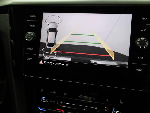 Volkswagen Arteon 1.4TSIeHybrid 160kW/218PK R-Line DSG · Panoramadak · Navigatie · Leder/Alcantara