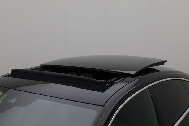 Volkswagen Arteon 1.4 TSI 218 pk DSG eHybrid R-Line Business+ | Panoramadak | Navigatie Discover Pro | Adaptief onderstel | Rondomzicht camera | Stoel-/achterbankverwarming | Massage