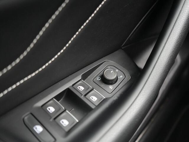 Volkswagen Arteon Shooting Brake 1.4 TSI 218 pk DSG eHybrid R-Line Business | LED koplampen | 19"LM Montevideo | Lederpakket | Business line | Schuif-kanteldak | Parkeerassistent | Digital Cockpit Pro |