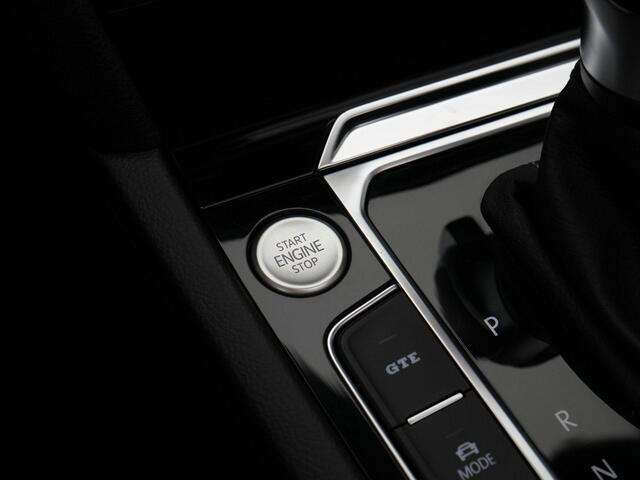 Volkswagen Arteon Shooting Brake 1.4 TSI 218PK eHybrid R-Line Business+ | Pano | Trekhaak | Stoel-/achterbankverwarming | Rondomzicht camera | Navigatie Discover Pro