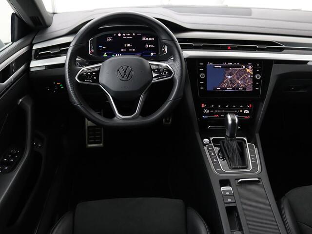 Volkswagen Arteon Shooting Break 1.4 TSI eHybrid R-Line | Trekhaak | Stoelverwarming | Carplay | Leder/Alcantara | Adaptive cruise | Achterbankverwarming | Camera | Navigatie | Half leder