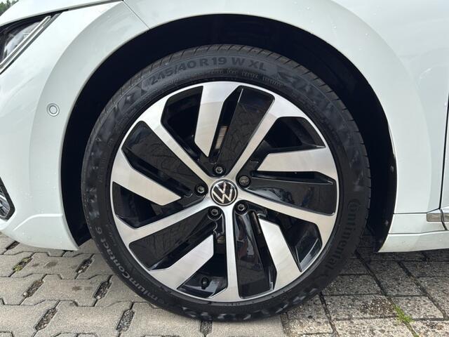 Volkswagen Arteon 1.4 TSI DSG R-LINE EHYBRID TREKHAAK/LEDER/MEMORY/NAVI/ACC/STOELVERW