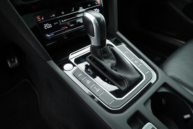 Volkswagen Arteon Shooting Brake 1.4 TSI eHybrid R-Line | Pano | Kuipstoelen | 360cam | Massage | Elek. Trekhaak | Elek. Stoelen