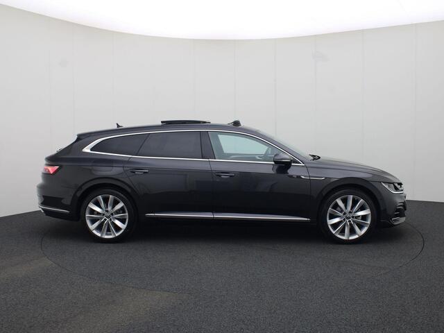 Volkswagen Arteon Shooting Brake 1.4 TSIeHybrid 160kW/218PK R Line DSG · Panoramadak · Leder · Trekhaak · Camera + Parkeersensoren