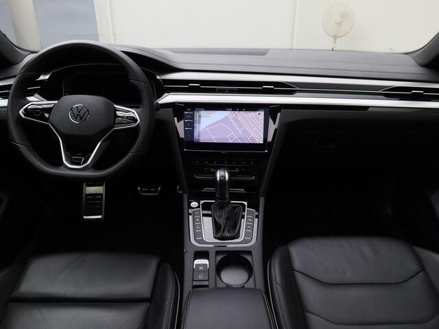 Volkswagen Arteon Shooting Brake 1.4 TSIeHybrid 160kW/218PK R Line DSG · Panoramadak · Leder · Trekhaak · Camera + Parkeersensoren