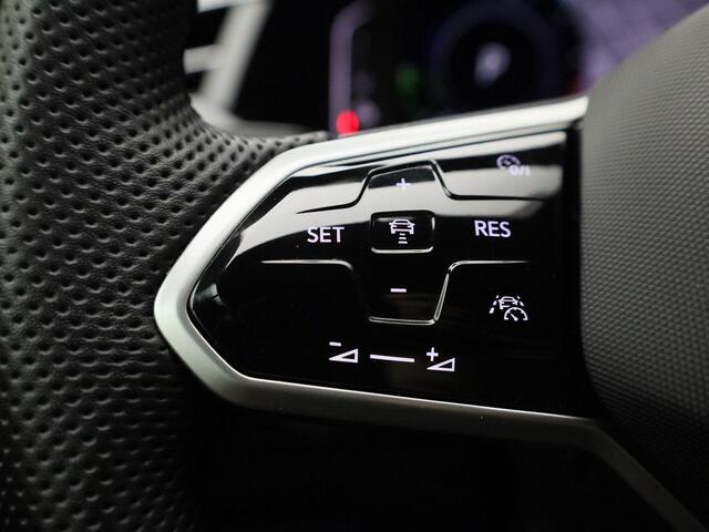 Volkswagen Arteon Shooting Brake 1.4 TSIeHybrid 160kW/218PK R Line DSG · Panoramadak · Leder · Trekhaak · Camera + Parkeersensoren