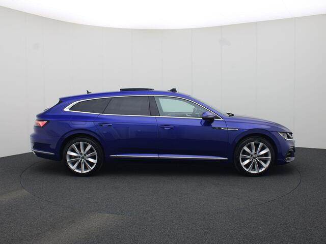 Volkswagen Arteon Shooting Brake 1.4 TSIeHybrid 160kW/218PK R-Line DSG · Panoramadak · Trekhaak · Leder · Camera · Achterbank verwarmd · Massagefunctie · Garantie tot januari 2029 of 100000km.