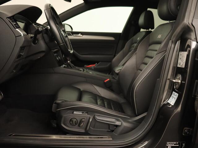 Volkswagen Arteon 1.5 TSI Business R | Panoramadak | Trekhaak | Leder | Memory | Adaptive cruise | Camera | Navigatie | Stoelverwarming | LMV 20 inch | Getint glas | Full LED