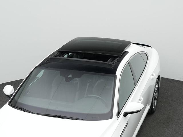 Volkswagen Arteon 2.0 TSI 272 pk DSG 4Motion Business R / R-Line | Panoramadak | Trekhaak | Adaptief onderstel | Leder/alcantara