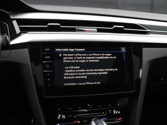 Volkswagen Arteon 1.4 TSI eHybrid R-Line Business+ | PANO-DAK | TREKHAAK | CAMERA | HEAD-UP | STOEL/STUURVERW. | APPLE CARPLAY |