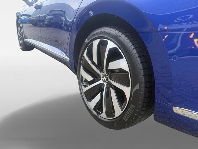 Volkswagen Arteon Shooting Brake 1.4 TSI eHybrid R-Line Business+ | Panorama Dak | Stoel Verwarming | Trekhaak | Camera | Apple Carplay/Android Auto | Full Led | DAB | Cruise Control | Climate Control