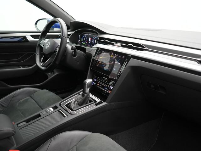 Volkswagen Arteon Shooting Brake 1.4 TSI eHybrid R-Line Plug In Hybrid 218pk Dealer O.H PHEV | Trekhaak Af Fabriek | Adaptive Cruise | 360 Camera | IQ Light | Alcantara Sportstoelen Message & Verwarmd | Blis | Apple Carplay | Navigatie | Virtual | DAB |