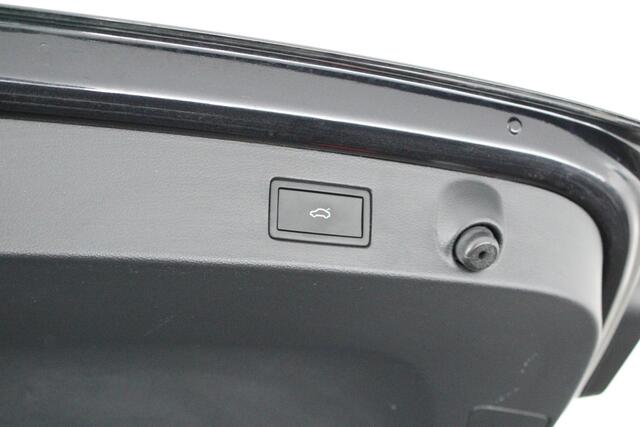 Volkswagen Arteon Shooting Brake 2.0 TSI 190pk DSG R-Line Business+ Keyless Panoramadak DCC Camera Stoelverwarming Virtual Cockpit Navigatie