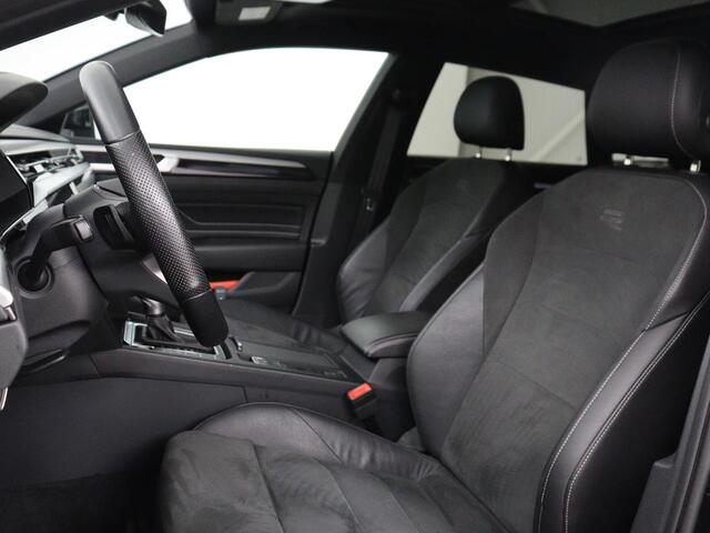 Volkswagen Arteon Shooting Brake 1.4 TSI eHybrid R-Line | Panoramadak | Stoelverwarming | LED Plus | Sfeerverlichting | Carplay | Trekhaak | Achterbankverwarming | Adaptive cruise | Navigatie | PHEV | Plug In