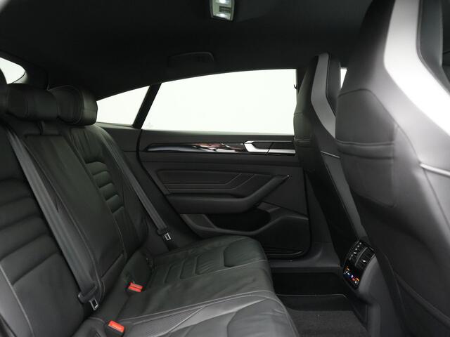 Volkswagen Arteon 1.4 TSI eHybrid R-Line Plug In Hybrid 218pk Dealer O.H. PHEV | Lederen Sportstoelen Memory & Massage | Adaptive Cruise | Camera | Matrix LED | Apple Caplay | Voorstoelen Verwarmd | Blis | Virtual | Navigatie | DAB |