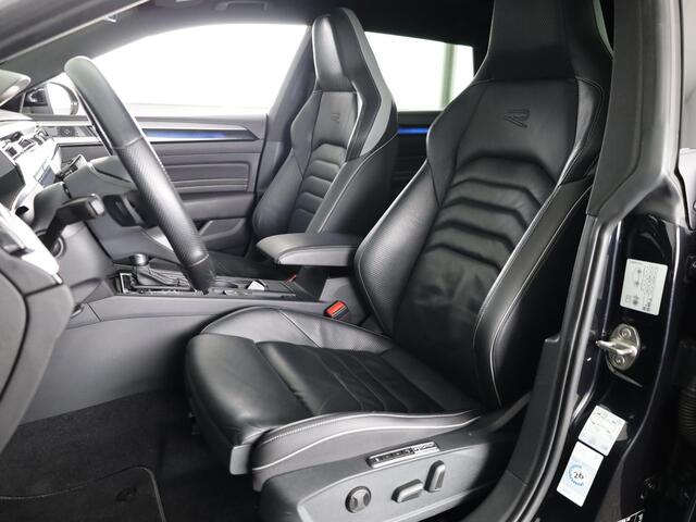 Volkswagen Arteon 1.4 TSI eHybrid R-Line Business 218 pk Automaat (DSG) | Navigatie | Panoramadak | Trekhaak (wegklapbaar) | Parkeersensoren (Park assist) | Rondomzicht camera | Lederen bekleding | Stoelverwarming v/a | R-Line |