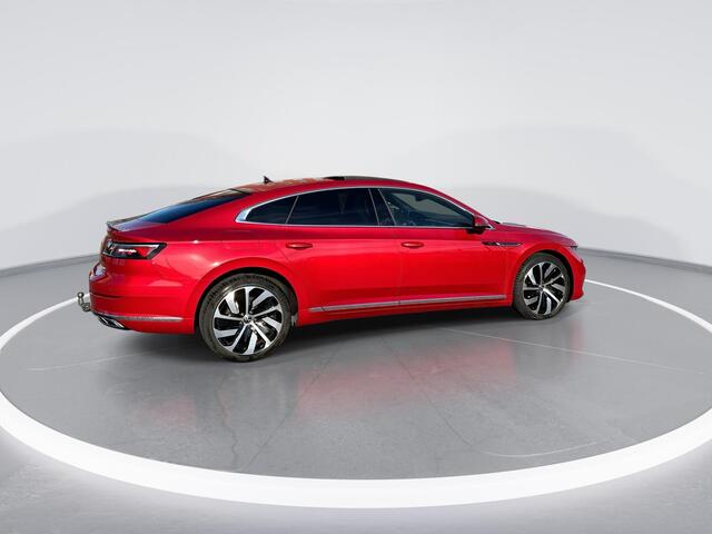 Volkswagen Arteon 1.4 TSI eHybrid 218pk DSG R-Line Business+ · Leder · Panoramadak · Camera · Stoelverwarming · Elektrische Trekhaak · Apple/Android Car Play · Stuurwiel verwarmd ·