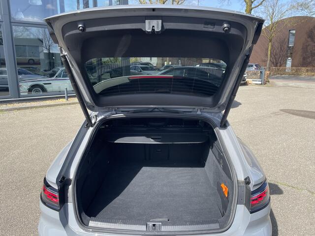 Volkswagen Arteon Shooting Brake 1.4 TSI eHybrid R-Line BINNEN + BUITEN PANO| NAPPALEDER SPORTSTOELEN| ELEK. STOEL MET MEMORY| ELEK. ACHTERKLEP| ACHTERBANK VERWARMD| CAMERA| STOELVERWARMING| CARPLAY| DODE HOEK SENSOR