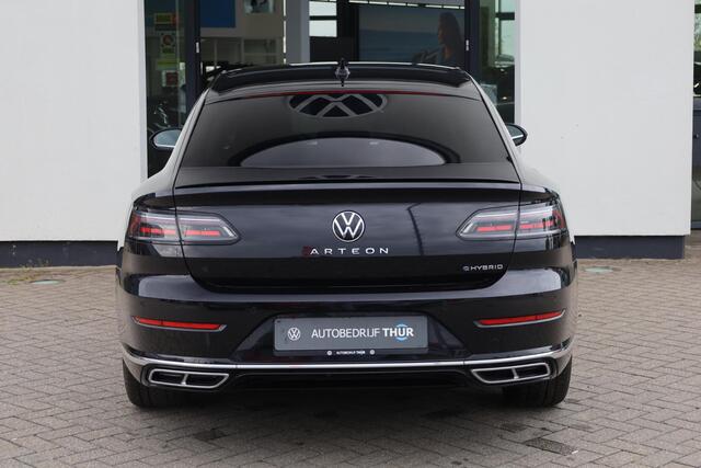 Volkswagen Arteon 1.4 TSI eHybrid R-Line Business+ camera side assist discover pro navigatie LED IQ Matrix ACC leder alcantara digital cockpit pro 4x stoelverwarming travel assist light assist draadloos carplay zwarte dakhemel keyless go spraak bediening draadloos laden