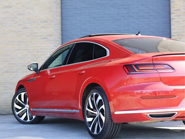Volkswagen Arteon 2.0 TSI R-line Business 19" | ACC | Virtual Cockpit | Carplay | Trekhaak | Keyless