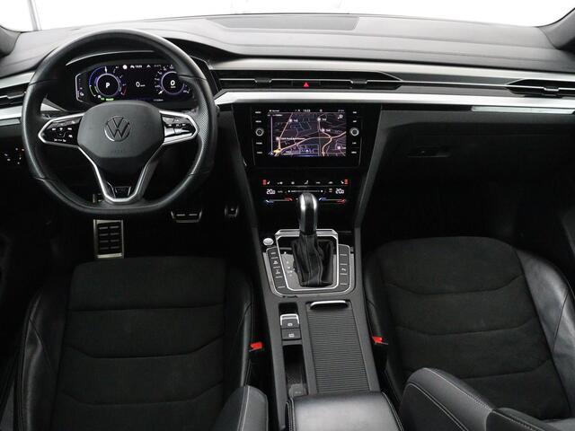 Volkswagen Arteon Shooting Brake 1.4 TSI eHybrid R-Line Business+ | SOH 91,1% | Panoramadak | Trekhaak | Stoelverwarming | Matrix LED | Carplay | Sfeerverlichting | Adaptive cruise | Leder/Alcantara | PHEV | Plug In