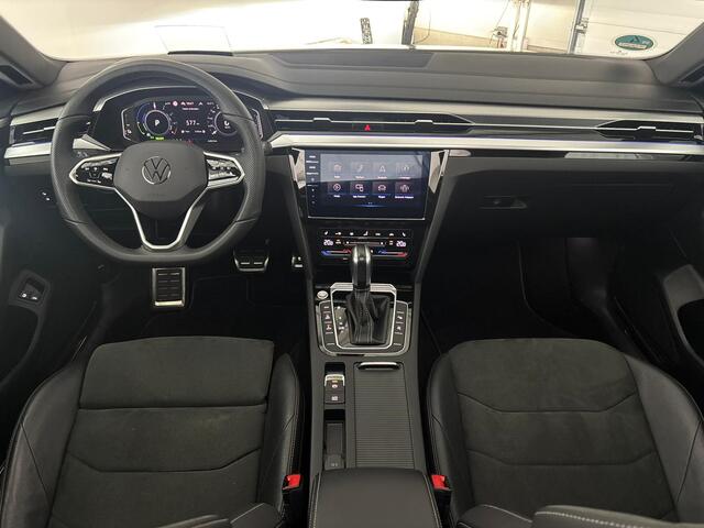 Volkswagen Arteon Shooting Brake 1.4 TSI eHybrid R-Line Business+ | SCHUIF-KANTEL | TREKHAAK | CARPLAY |